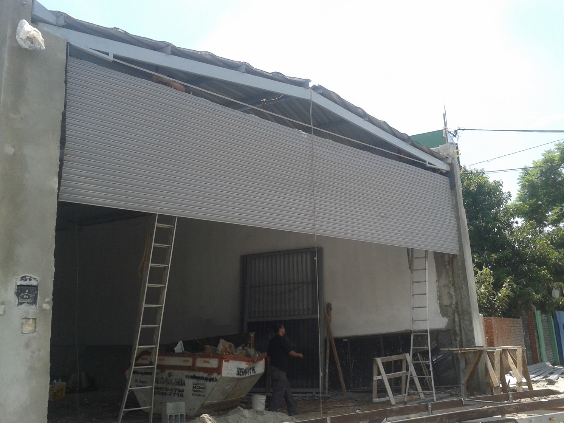Riber Portas - Fabricante de portas de aço de enrolar e fachadas