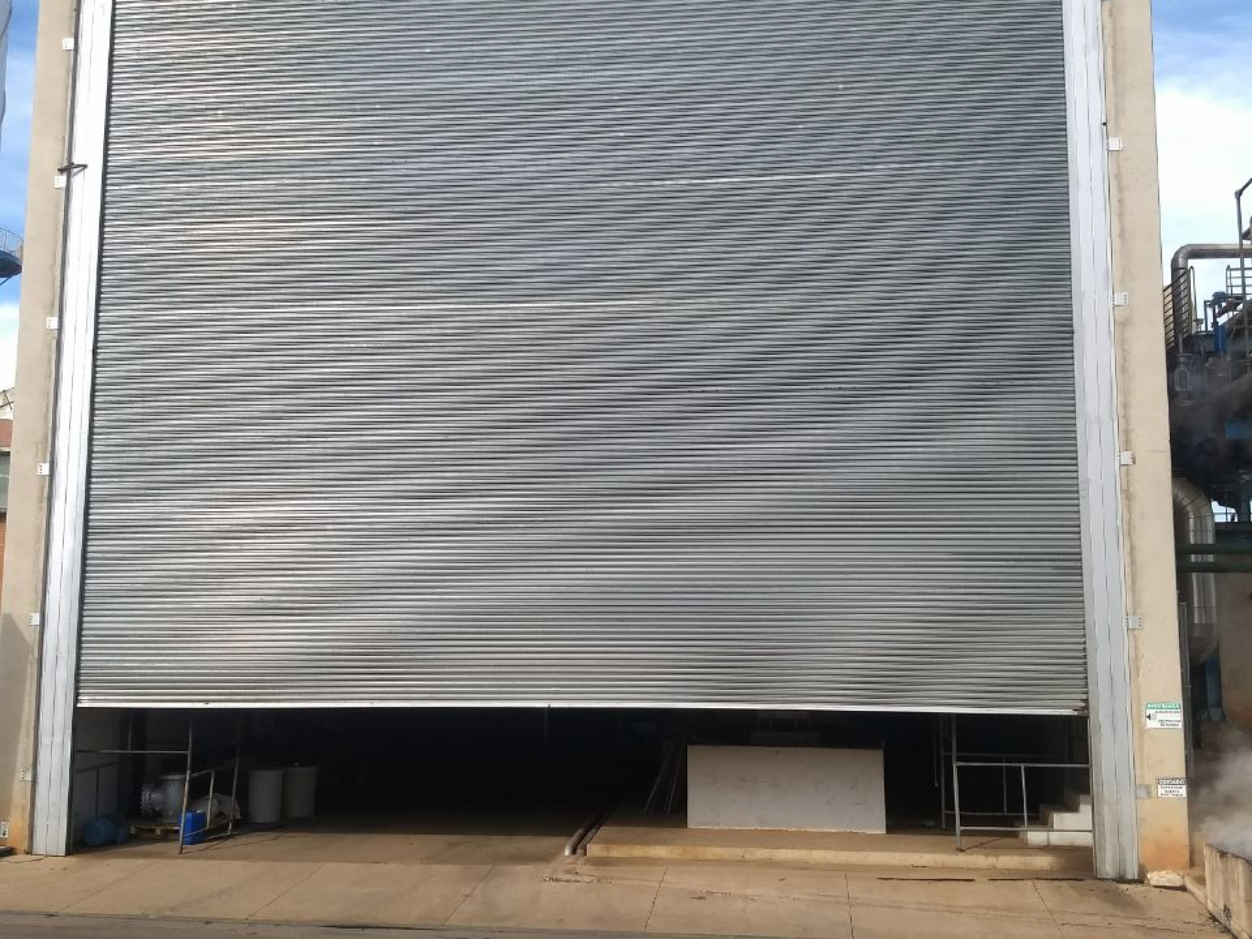 Riber Portas - Fabricante de portas de aço de enrolar e fachadas